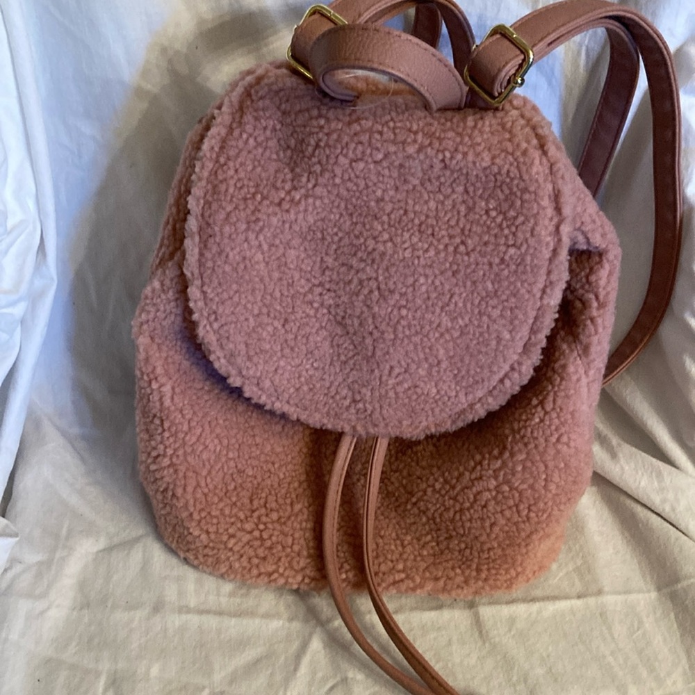 NWOT. Blush pink fleece back bag